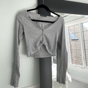 Brandy Melville gray crop top bottom down shirt